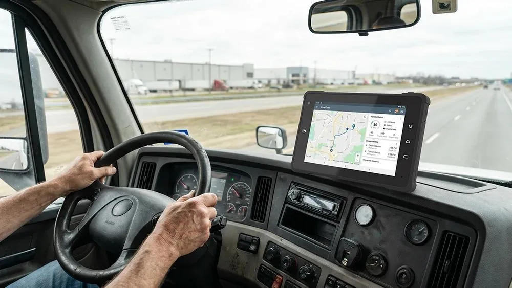 Q777 7-inch rugged Android tablet for truck fleet management with CANbus, 4G LTE and ELD compliance